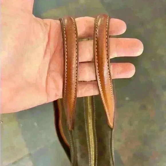 Celine Macadam vintage leather top handle bag. Great condition - gold hardware - Picture 12 of 16